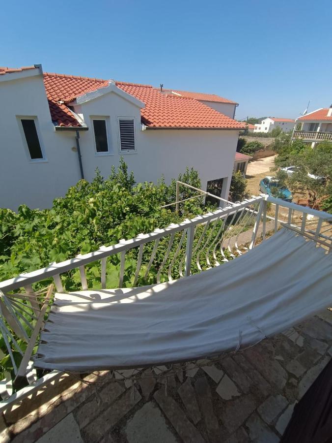 Tribunj apartmani Bagian luar foto