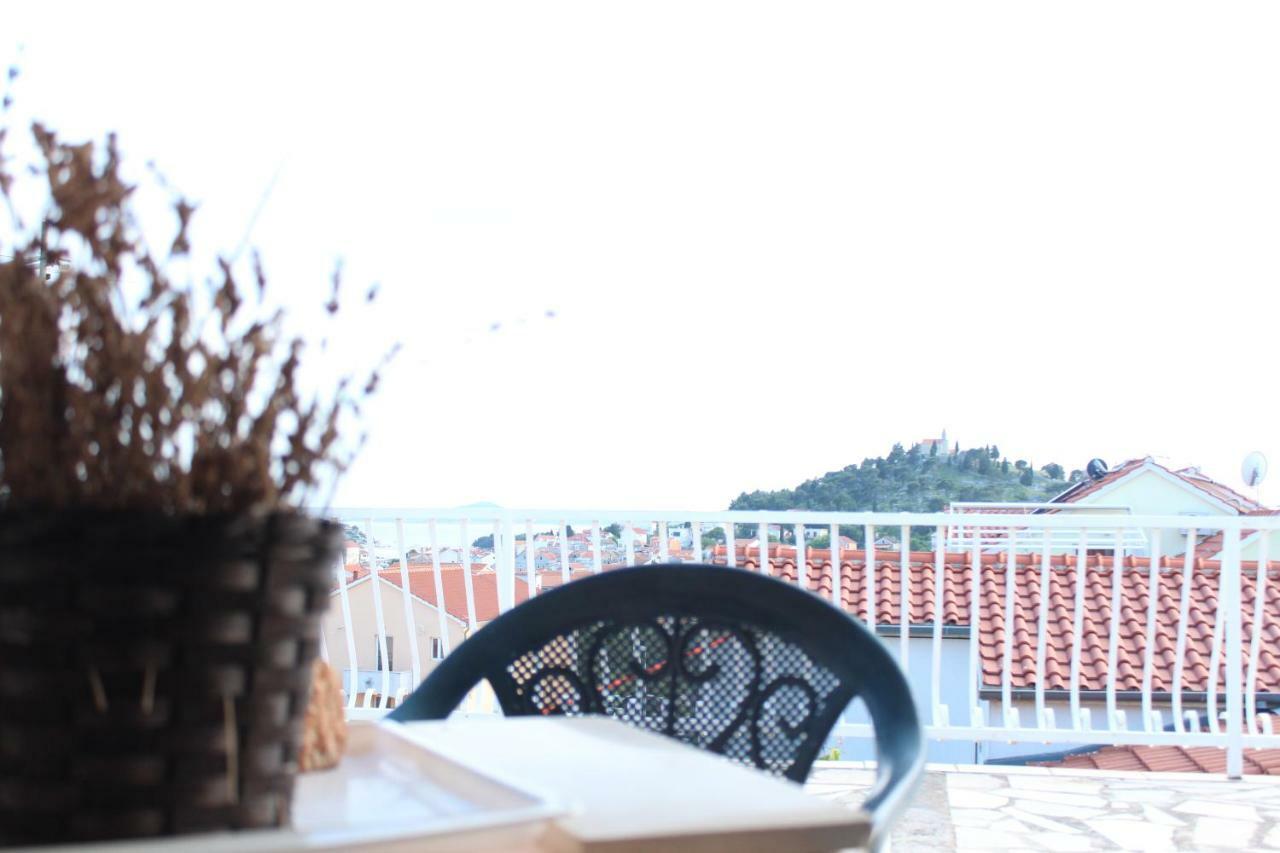 Tribunj apartmani Bagian luar foto