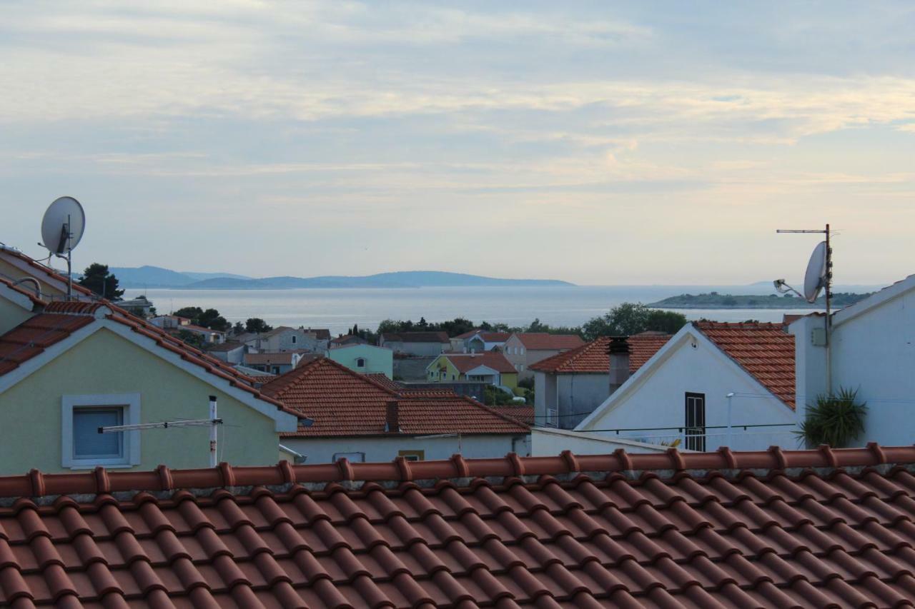 Tribunj apartmani Bagian luar foto