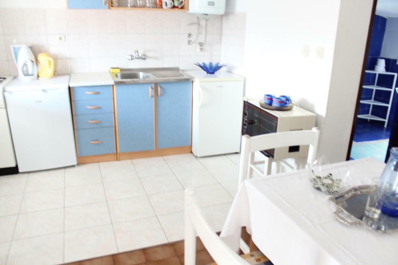 Tribunj apartmani Bagian luar foto