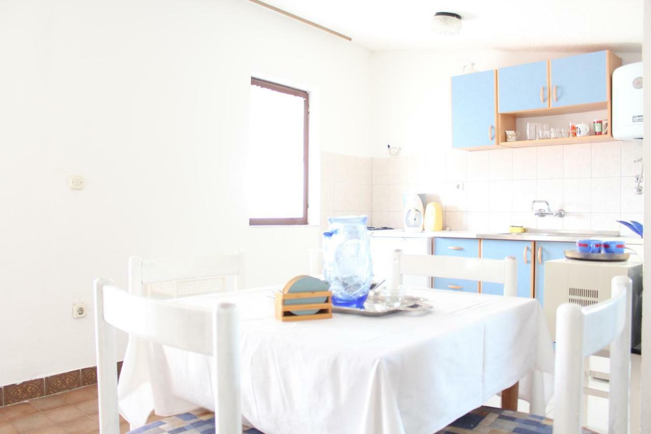 Tribunj apartmani Bagian luar foto