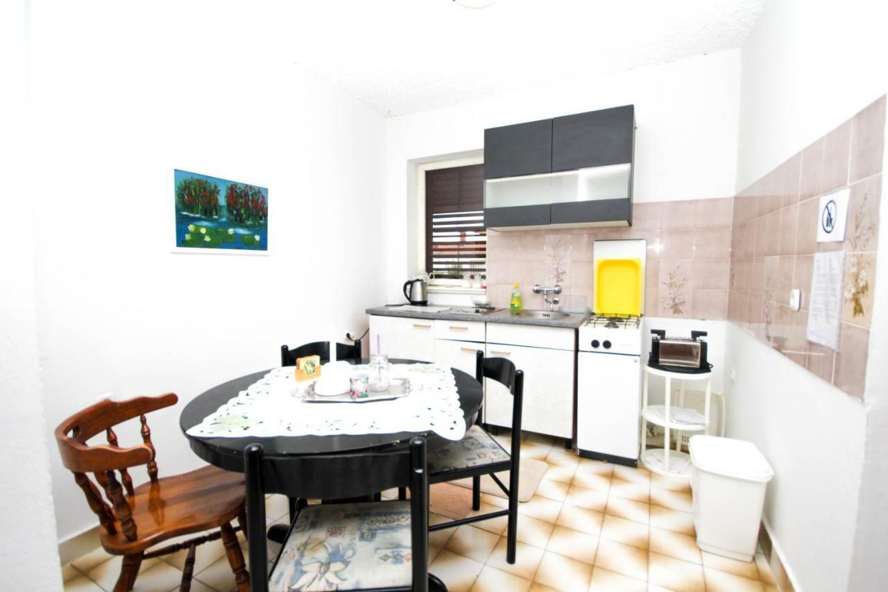 Tribunj apartmani Bagian luar foto